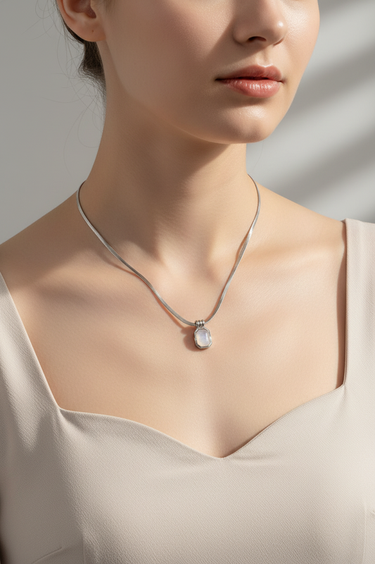 Shell Pendant Necklace