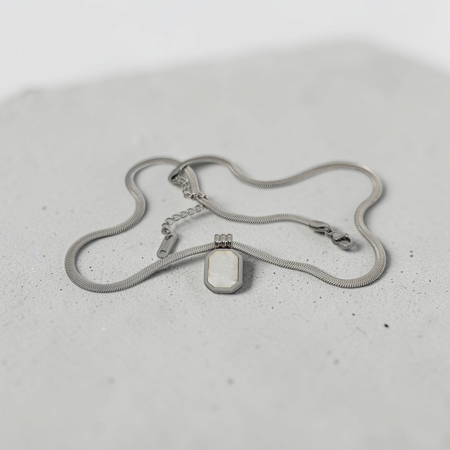 Sophisticated Emerald-Cut Shell Pendant