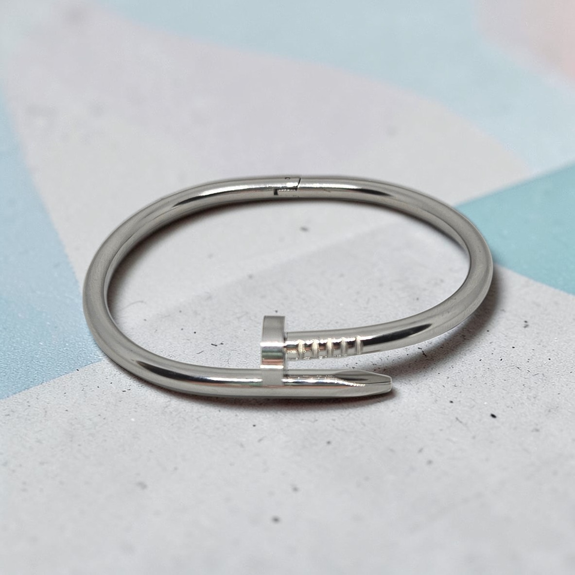 Nail Motif Bangle