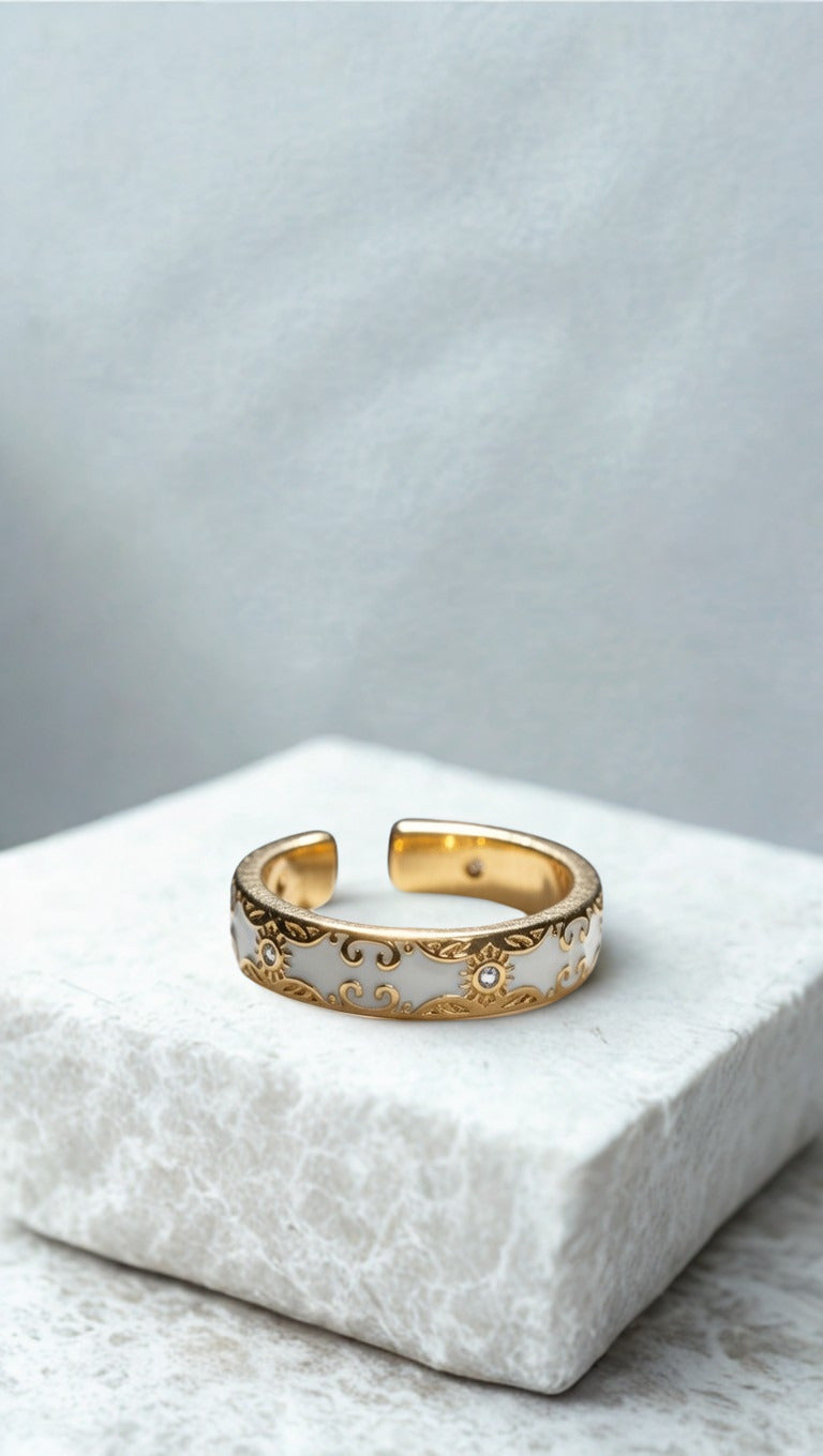 Lumière Engraved Band