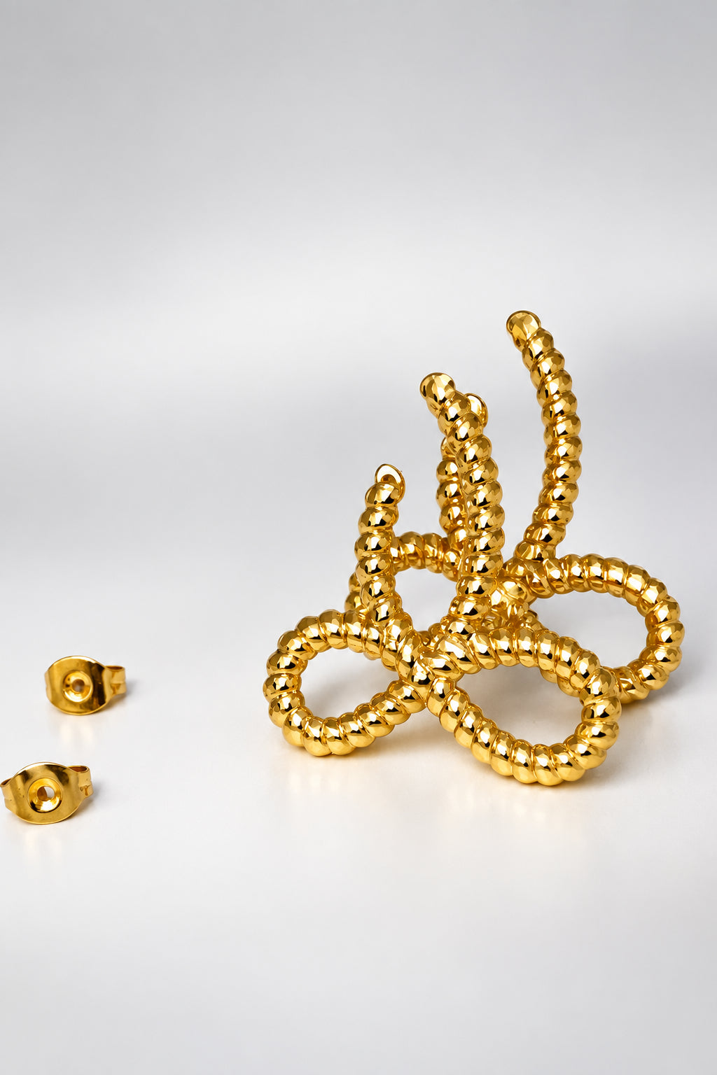 Golden Bow Stud